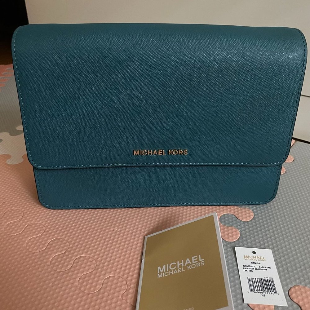 Michael Kors Daniela Large Gusset Saffiano Leather Crossbody Bag (dark cyan)